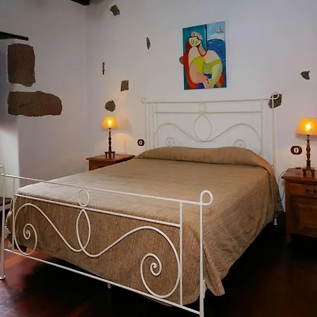 Villa Sleeps 4 Pool Wifi *