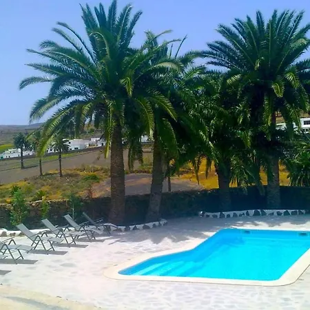 Sleeps 4 Pool Wifi Villa *