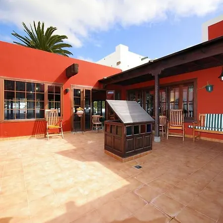 Sleeps 4 Pool Wifi Villa *