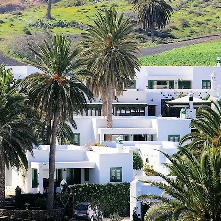 Villa Sleeps 4 Pool Wifi *