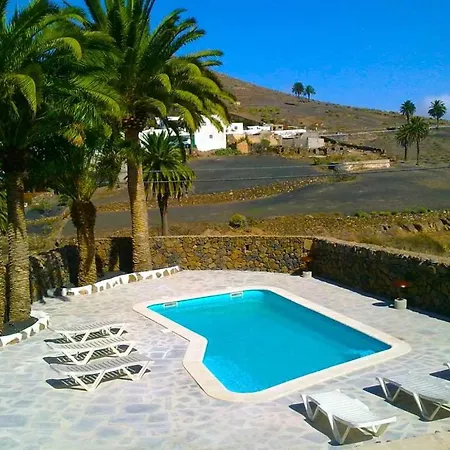 Sleeps 4 Pool Wifi *