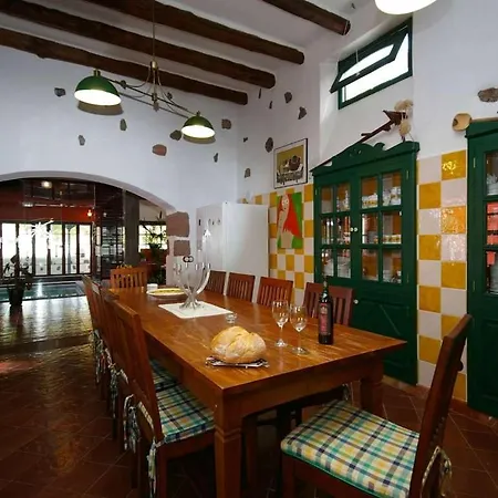 Sleeps 4 Pool Wifi Villa *