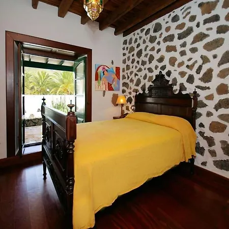 Villa Sleeps 4 Pool Wifi